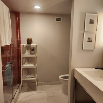 Park MGM Las Vegas - The bathroom (a shower wand would have made it perfect) - Hotels Near Me - Las Vegas, Nevada Park MGM Las Vegas - The bathroom (a shower wand would have made it perfect) - Hotels Near Me - Las Vegas, Nevada