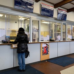 United States Post Office - One person for the line