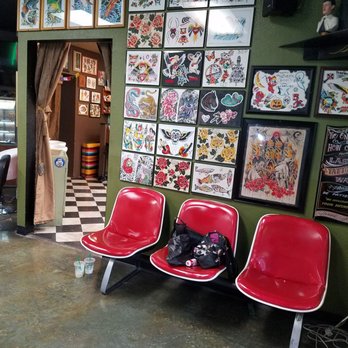 Last Chance Tattoo Parlor - Waiting area - Tattoo Near Me - Las Vegas, Nevada