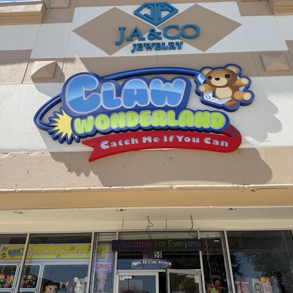 Claw Wonderland - Toy Stores Near Me - Houston, Texas