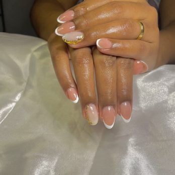 Sara Pascoal Studio - gel bath - Nail Technicians Near Me Sara Pascoal Studio - gel bath - Nail Technicians Near Me