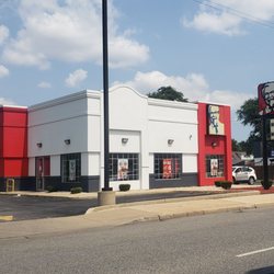 KFC - This is actually a very good KFC on Archer Ave in the Garfield Ridge neighborhood of Chicago