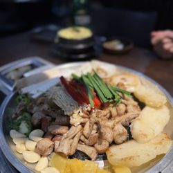 Medium size gopchang combo