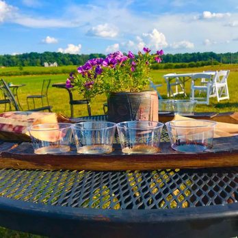 Freedom Run Winery - Wine tasting I tried the conspiracy white( I left with a bottle ) the sweet freedom white and the Meritage red (left with that bottle also) - Wine Tasting Room Near Me - Lockport, New York