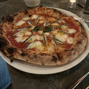 La lupa - Pizza con alige - Desserts Near Me - Manalapan, New Jersey
