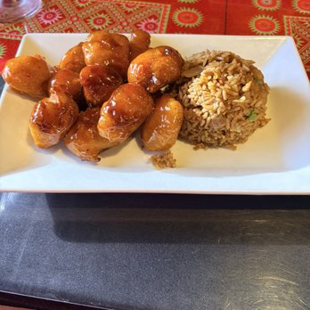 Kue's Cafe - General Tso's Chicken with Fried Rice! Fabulous! - Chinese Near Me - Dunedin, Florida Kue's Cafe - General Tso's Chicken with Fried Rice! Fabulous! - Chinese Near Me - Dunedin, Florida