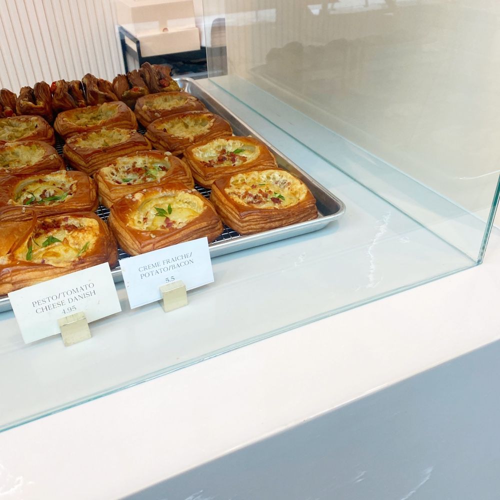 Le Beau - Patisserie/Cake Shop Near Me - Toronto, Ontario