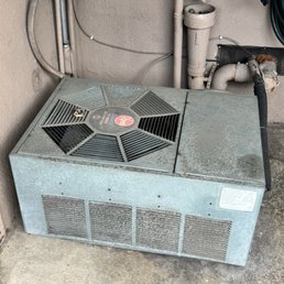 Old unit that needed to be replaced. Old unit that needed to be replaced.