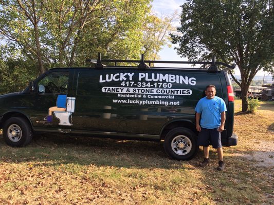 Lucky Plumbing Logo
