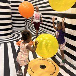Color Factory - The first room. Balloons and Air