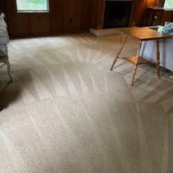 Burg's Custom Cleaning - Living room