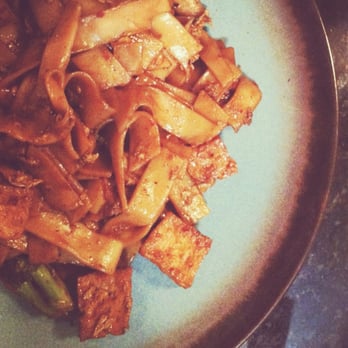 Lemon Grass - Paht see ew with tofu. - Thai Near Me - Cincinnati, Ohio Lemon Grass - Paht see ew with tofu. - Thai Near Me - Cincinnati, Ohio