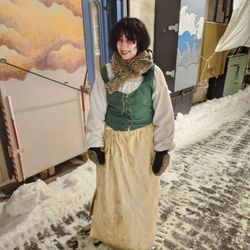 Ville de Québec - Haunted Ghost Tour Guide waiting for her group.