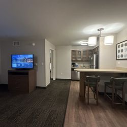 Staybridge Suites Southgate – Detroit Area