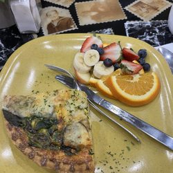 Barista Blues Cafe - Spinach and cheese quiche with fresh fruit