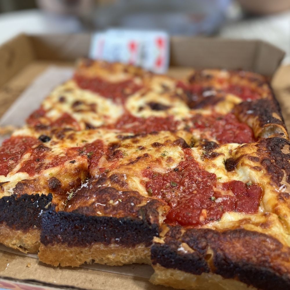 Federal Pizza - Cheese pan pizza - Pizza Near Me - Phoenix, Arizona Federal Pizza - Cheese pan pizza - Pizza Near Me - Phoenix, Arizona