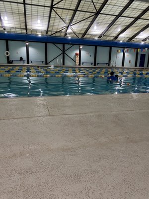 pershing field pool hours