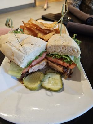 Urbana Craeft Kitchen & Market by null