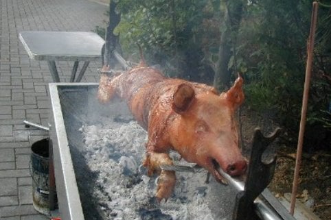 Lazybones Smokehouse by null