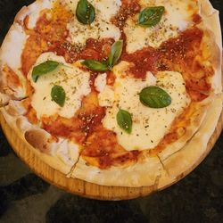 Abruzzo Italian Restaurant - Margarita pizza !