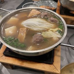 Oxtail hot pot with adds ins