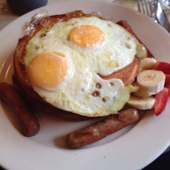 CAFÉ LULUc - Pancakes with eggs and sausage - French Near Me - Brooklyn, New York CAFÉ LULUc - Pancakes with eggs and sausage - French Near Me - Brooklyn, New York
