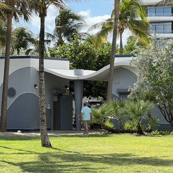 36th Street Park - Parks Near Me - Miami Beach, Florida