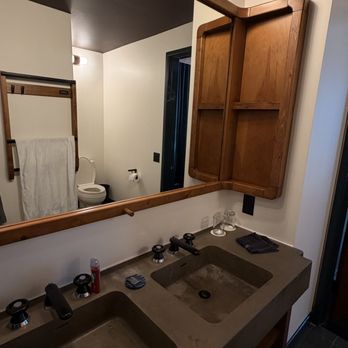 Ace Hotel - Brooklyn - Bathroom - Hotels Near Me - Brooklyn, New York
