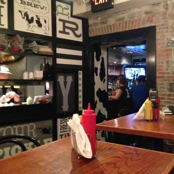 Harry's on Main - Bars Near Me - Providence, Rhode Island Harry's on Main - Bars Near Me - Providence, Rhode Island