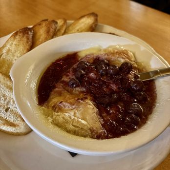 Duffy's Tavern - The Baked Brie was enjoyed by all. - American Near Me - Boalsburg, Pennsylvania