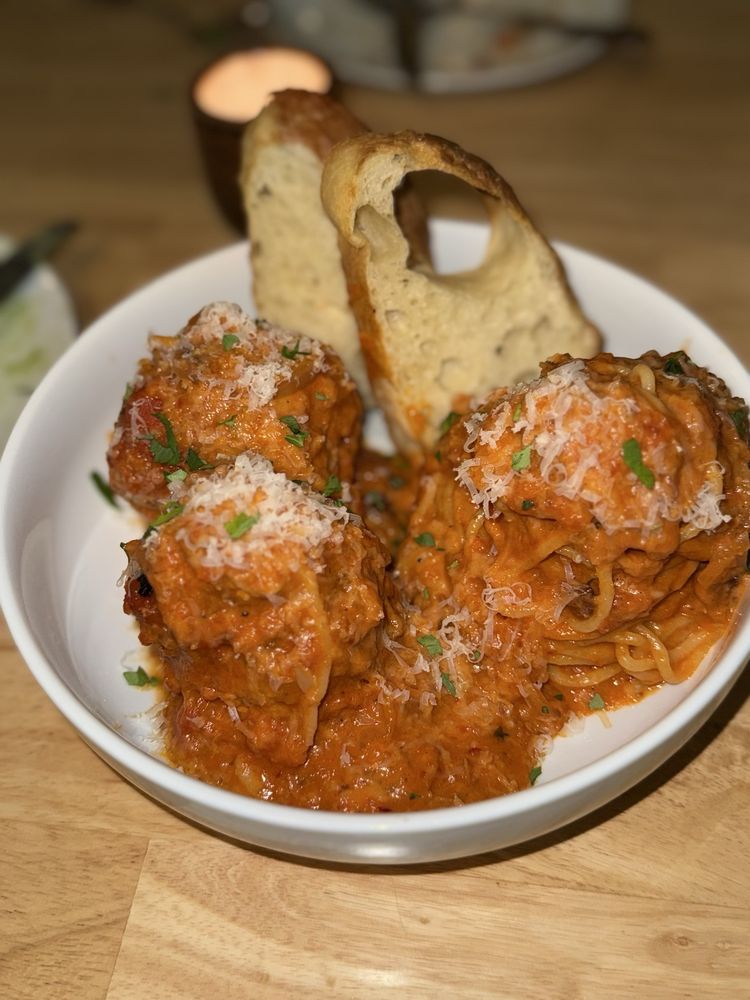 Social spots from Rosalie