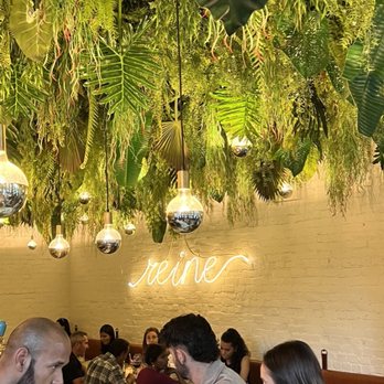 Reyna on King - Tapas Bars Near Me - Toronto, Ontario