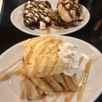 Barrel Back Restaurant - Apple strudel, s'mores browny, smoked wings, potato chip crusted whitefish, Walloon Lake and street lamp - New American Near Me - Walloon Lake, Michigan