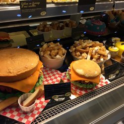 IGA Extra- Famallie Crégheur La Pinière