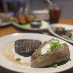Black Angus Steakhouse - Top Sirloin 6 oz.