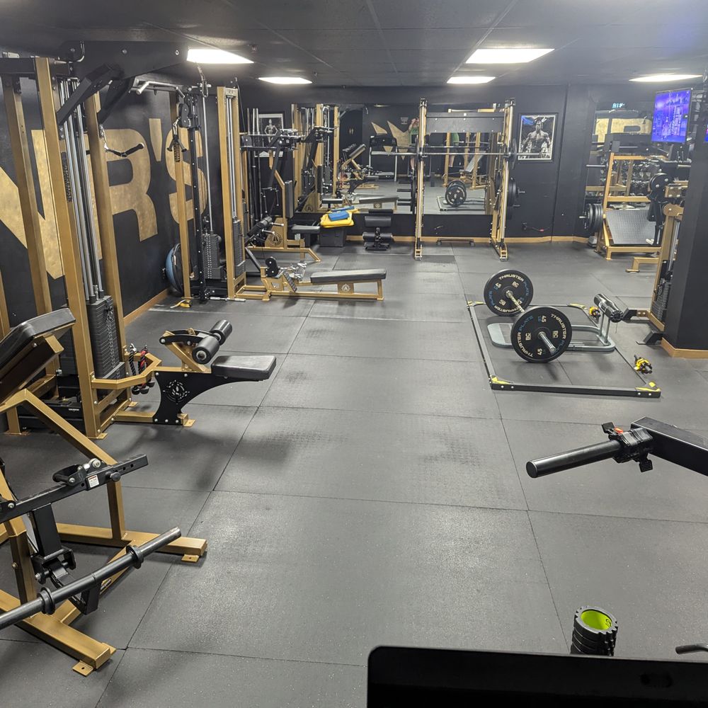 WNR'S CIRCLE Training Facility - Trainers Near Me - Burbank, California WNR'S CIRCLE Training Facility - Trainers Near Me - Burbank, California