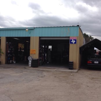 TNY Auto Repair - Typical garage setup - Auto Repair Near Me - Houston, Texas