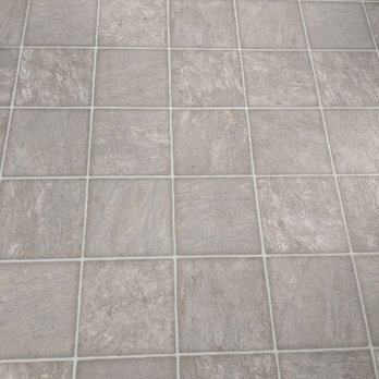 Flooring Friend - This is the before picture. Linoleum floors in my kitchen. - Flooring Near Me