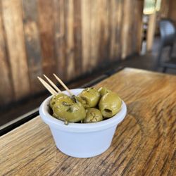 Restaurant Fauna - Complimentary olives