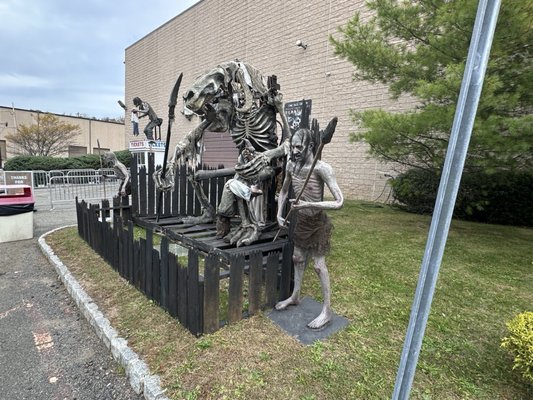 13th Hour Haunted House by null