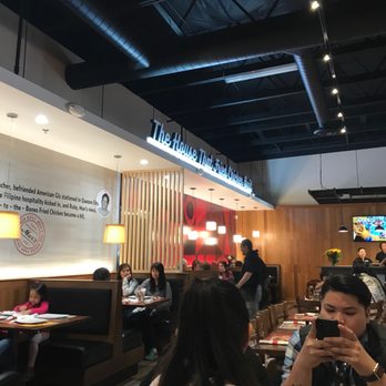 Max's Restaurant - Seattle - Inside - Filipino Near Me - Tukwila, Washington