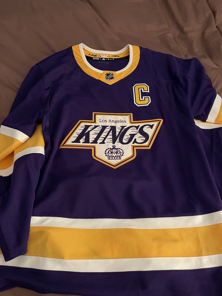 REFLECTIONS SPORTS COLLECTIBLES Updated August 2024 13 Photos & 15