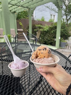 Alleyway Ice Cream by null