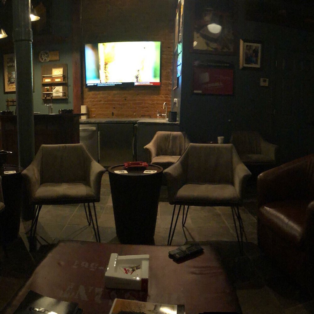 Top 10 Best Cigar Lounge in Kansas City, MO Last Updated September
