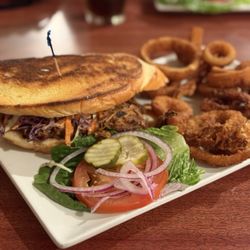 Al the Wop's - Pulled Pork sandwich with onion rings