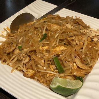 SL Kitchen - Pad Thai - Thai Near Me - San Leandro, California