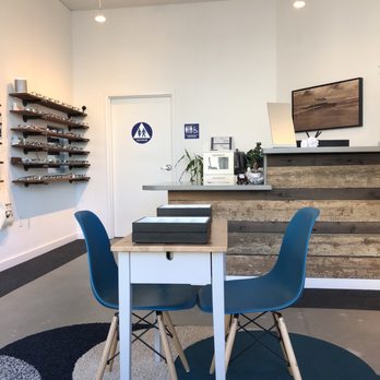 Bay Bridge Optometry - Eyeglasses for daysss - Eyewear & Opticians Near Me - Emeryville, California