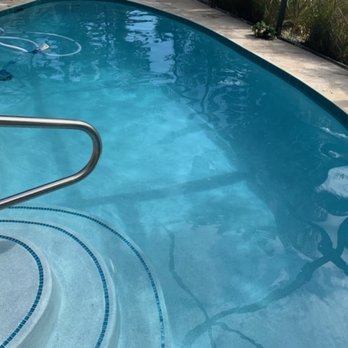 Mia Pool Service - WEEKLY POOL CLEAND - Pool Cleaners Near Me