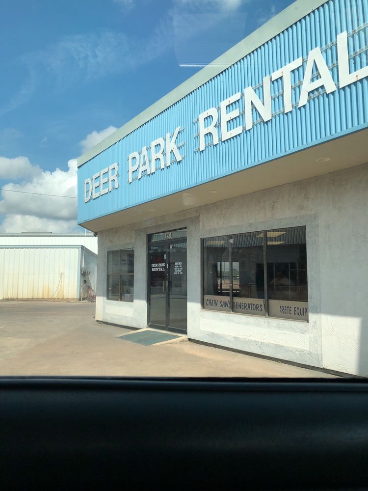 DEER PARK RENTALS Updated August 2024 1904 Center St, Deer Park