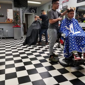 Kings Barbershop - The guys doing their thing - Barbers Near Me - Vancouver, Washington Kings Barbershop - The guys doing their thing - Barbers Near Me - Vancouver, Washington